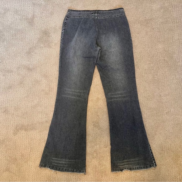 Y2K Garage Low Flared Rise Jeans - Picture 4 of 8